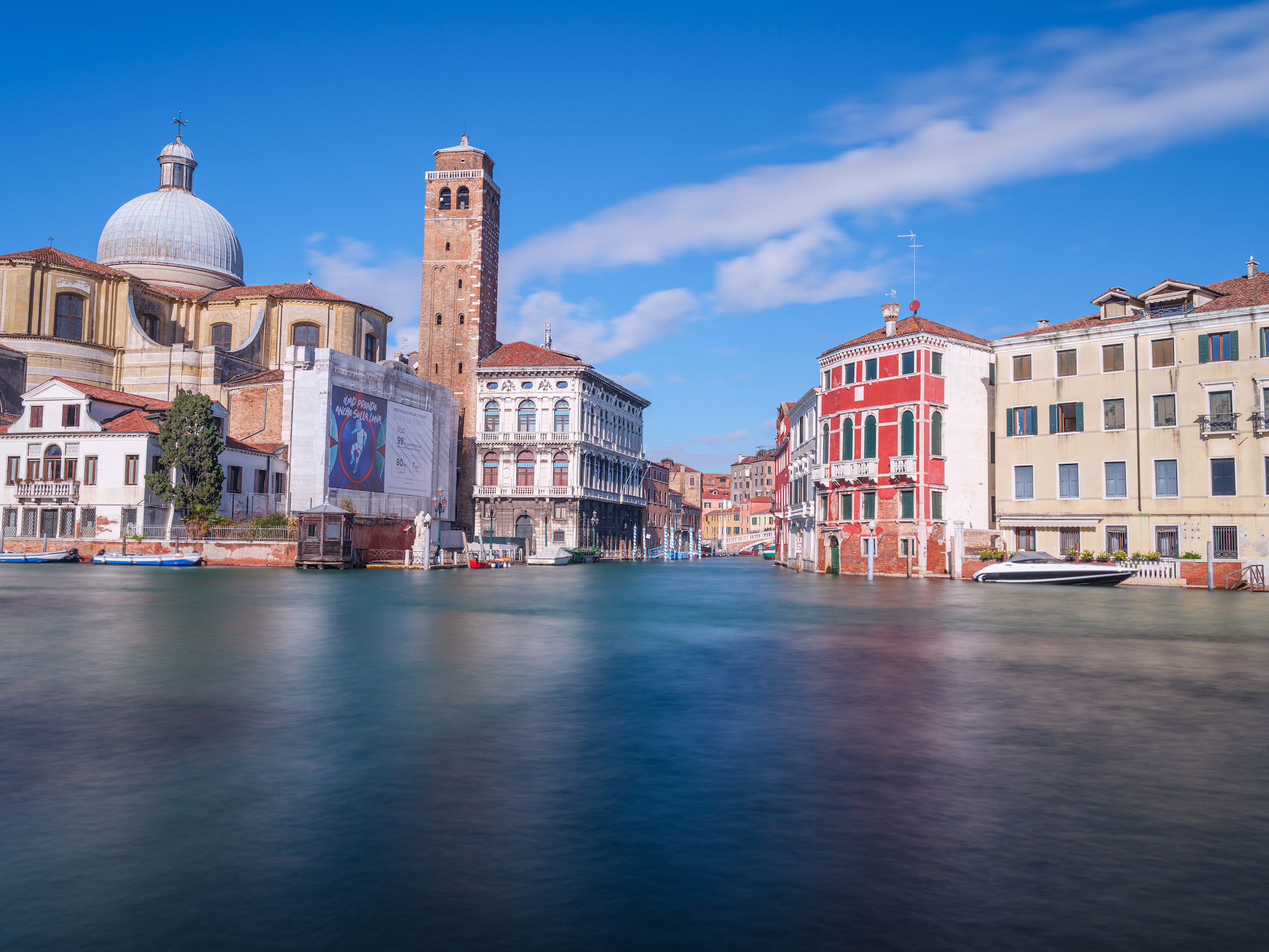 Le grand canal de Venise, Statua di San Giovanni Nepomuceno, Fondamenta Labia, Guglie-Riva de Biasio, 30121 Venezia VE, Italie