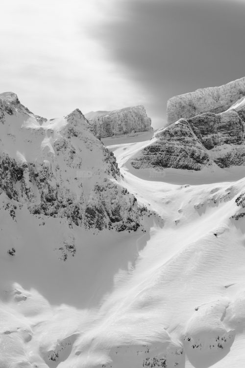 La Brèche de Roland, Hautes-Pyrénées, vue verticale